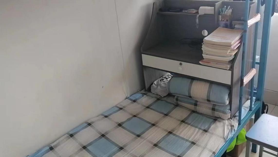 情系学子,暖心进寝——建筑工程学院院领导走访学生宿舍 情系学子,暖心进寝——建筑工程学院院领导走访学生宿舍