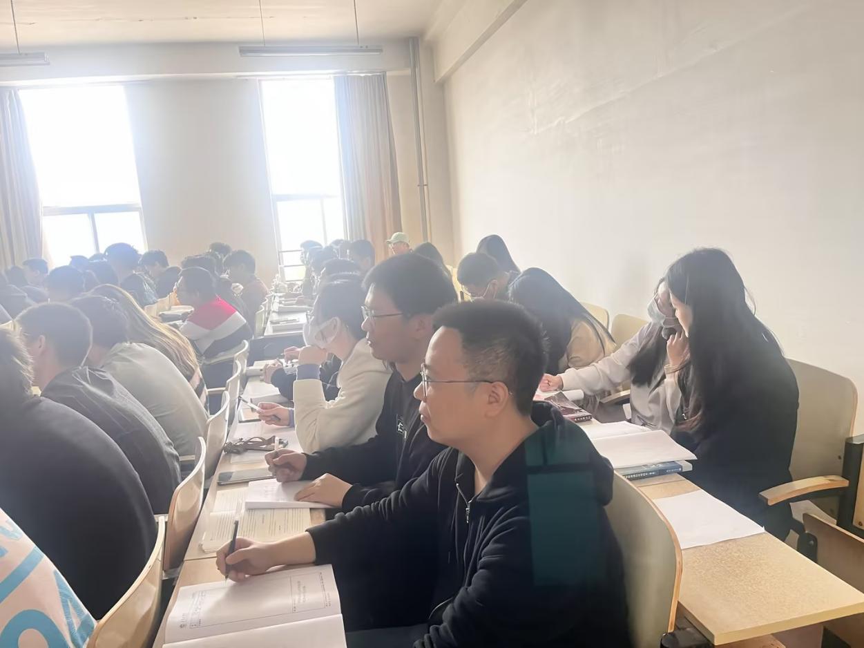 以老带新传帮带 教学相长促成长——信息工程学院开展“老带新”公开课活动 以老带新传帮带 教学相长促成长——信息工程学院开展“老带新”公开课活动