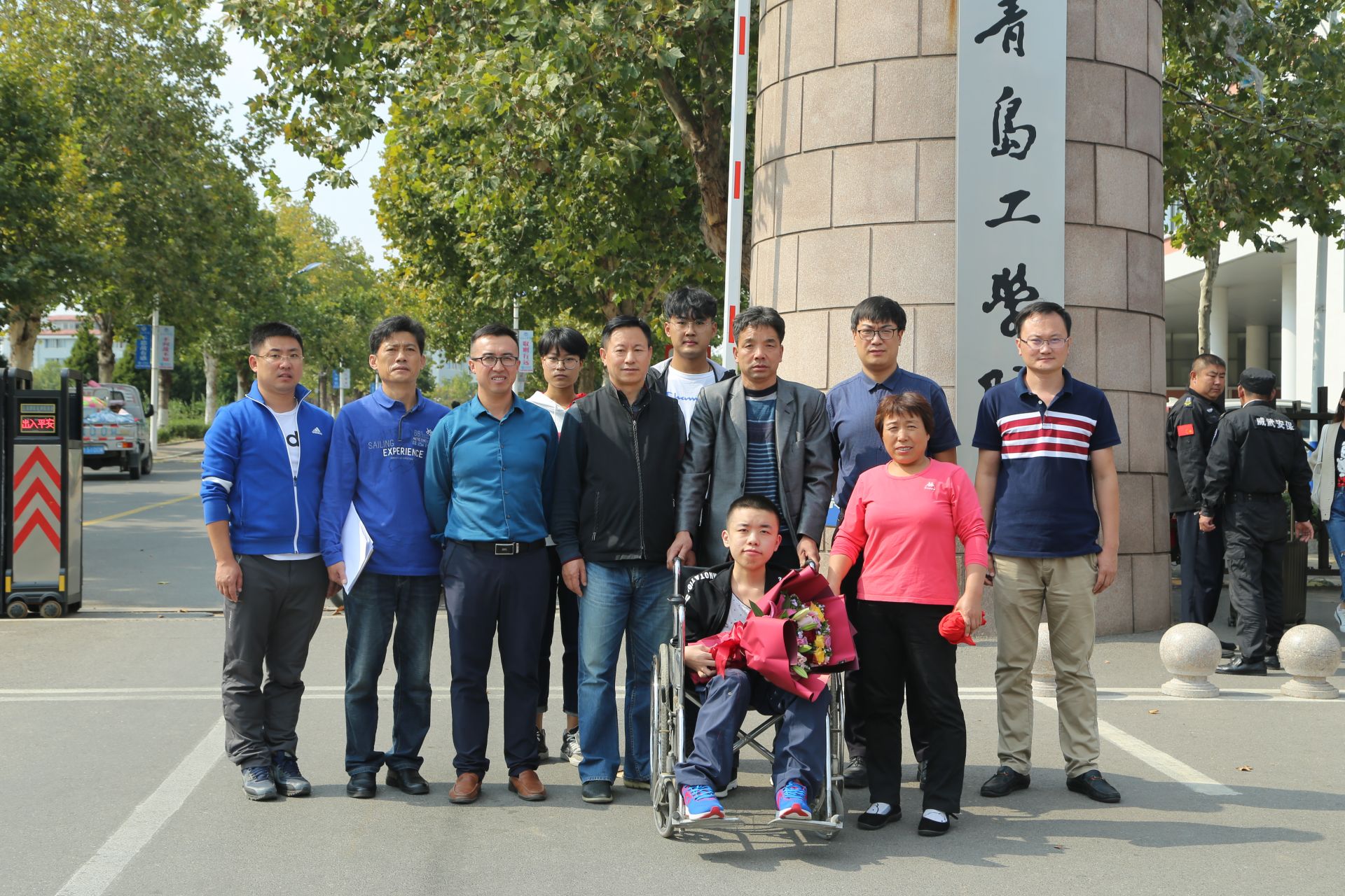 《观海新闻》一个都不能少！农家院里现特殊毕业典礼
