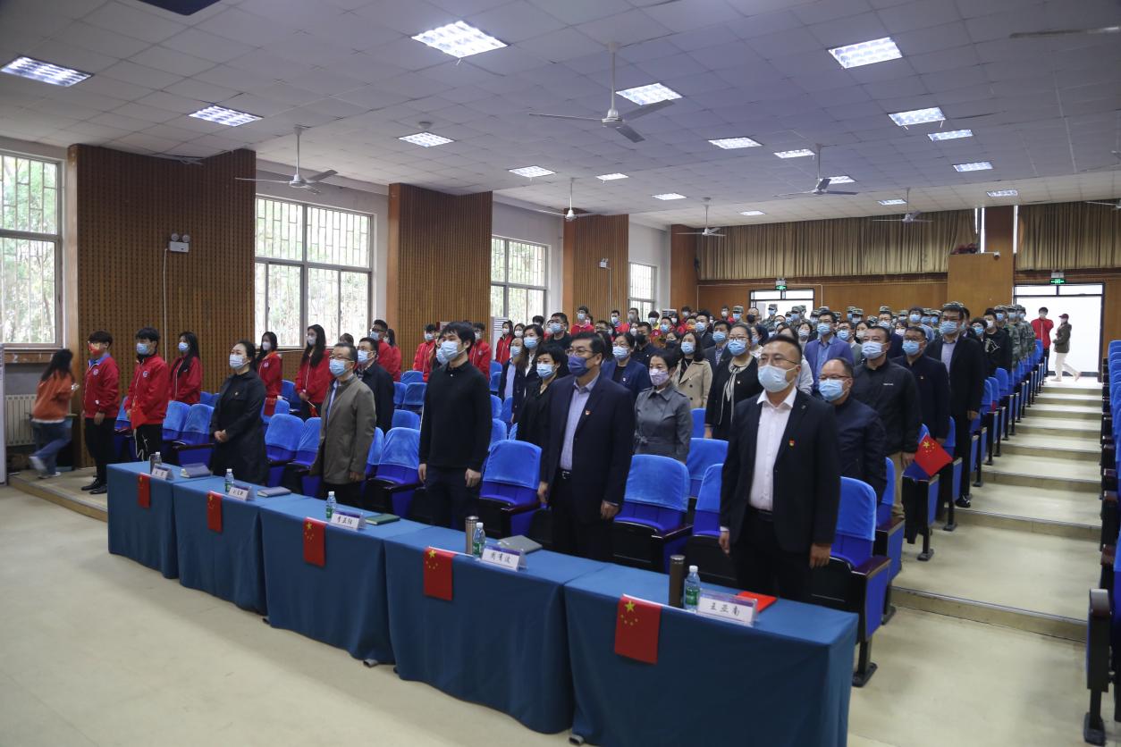 青岛工学院集中组织全校师生收听收看党的二十大开幕盛况 青岛工学院集中组织全校师生收听收看党的二十大开幕盛况