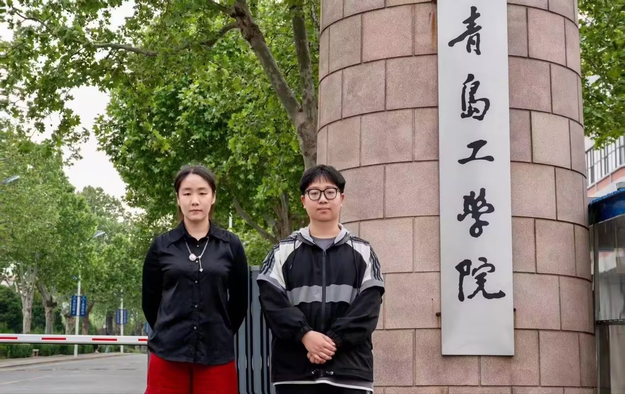 青岛工学院队员在美国大学生数学建模竞赛中获得国际二等奖,实现零的突破! 青岛工学院队员在美国大学生数学建模竞赛中获得国际二等奖,实现零的突破!