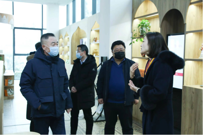 青岛工学院李广原副校长一行赴上合示范区开展校政企合作交流
