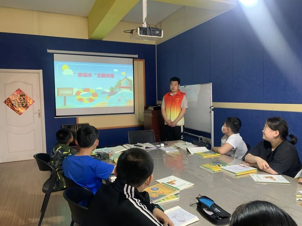 建筑工程学院志愿者进社区开展青少年防溺水教育宣讲活动 建筑工程学院志愿者进社区开展青少年防溺水教育宣讲活动