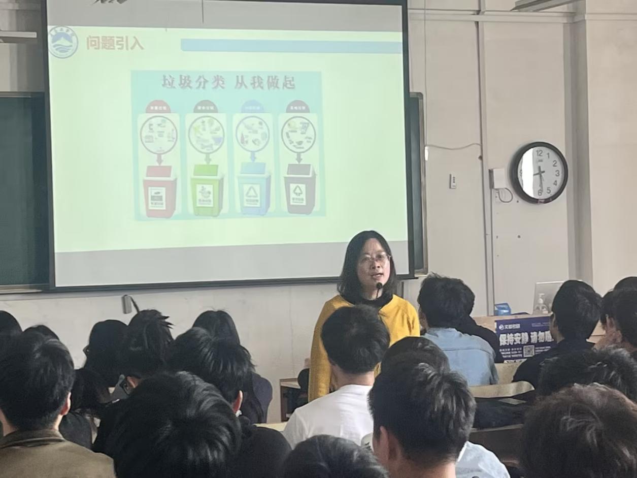 以老带新传帮带 教学相长促成长——信息工程学院开展“老带新”公开课活动 以老带新传帮带 教学相长促成长——信息工程学院开展“老带新”公开课活动