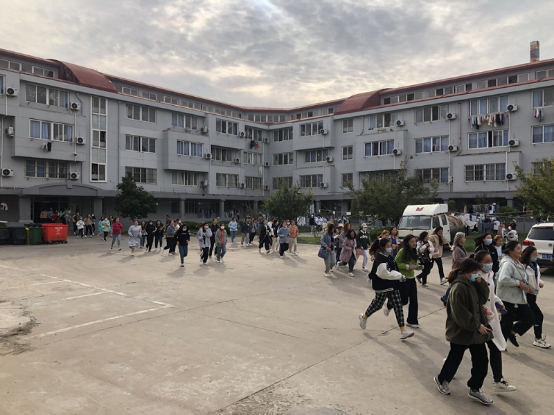 青岛工学院开展 学生公寓消防安全应急疏散演练 青岛工学院开展 学生公寓消防安全应急疏散演练