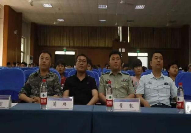 志存高远励青春,奋楫笃行保家国——青岛工学院举行2023年秋季征兵政策宣讲会 志存高远励青春,奋楫笃行保家国——青岛工学院举行2023年秋季征兵政策宣讲会