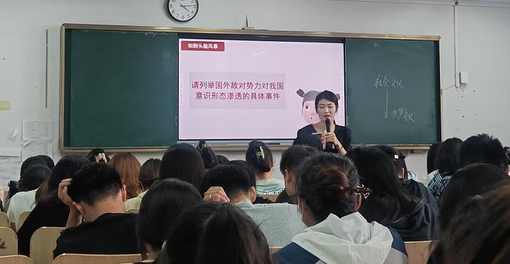 聚焦课堂提质量 互听互评促成长—— 青岛工学院开展公开教学听课评课活动 聚焦课堂提质量 互听互评促成长—— 青岛工学院开展公开教学听课评课活动